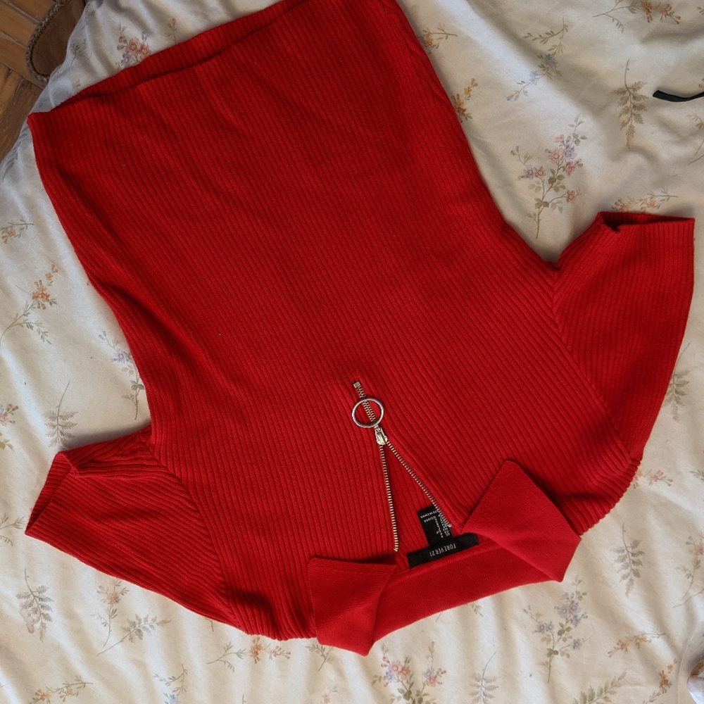 Forever 21 Red Top - Picture 3 of 6